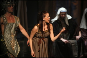 Karolina Gudasová jako Abigail Sibyla královna ze Sáby