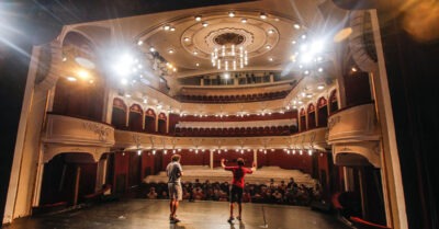 Den otevřených dveří s prohlídkami zákulisí nabídne Východočeské divadlo Pardubice