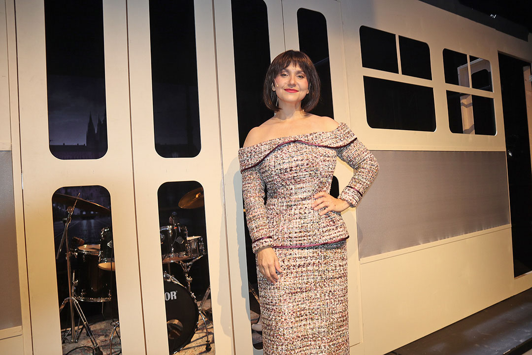 Vendula Příhodová jako Marie v muzikálu Dáma na kolejích na scéně Fidlovačky.