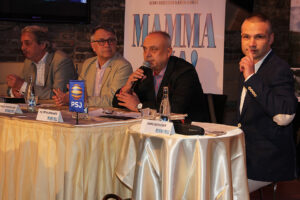 Adam Novák (překlad a české texty), Antonín Procházka (režie), Peter Kovarčík (producent) a Janis Sidovský (PR manažer)